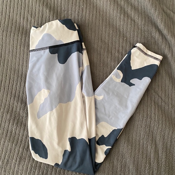 blue camo leggings - Picture 3 of 5